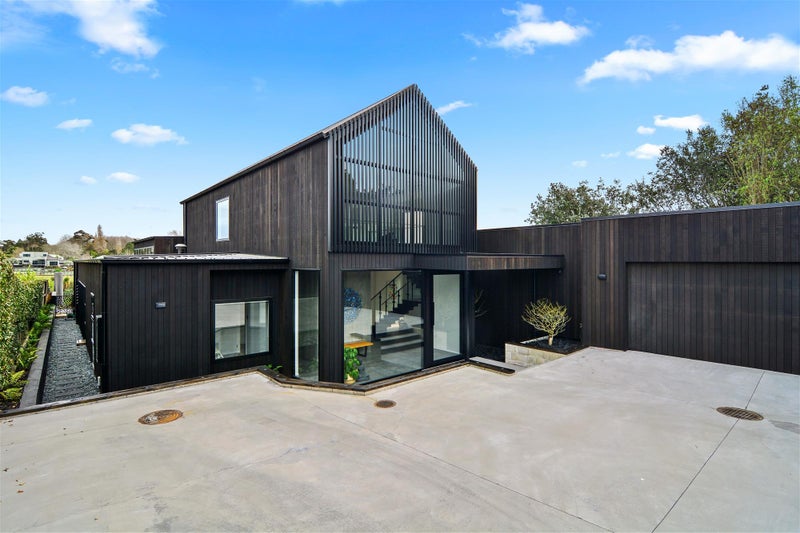 12 Riverside Lane, Flagstaff, Hamilton - Carousel 1