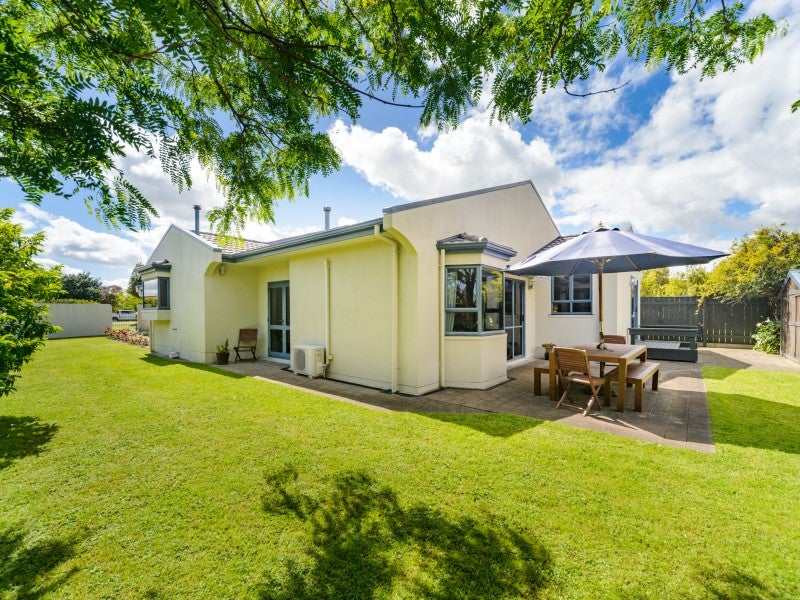 100 Summerhill Drive, Fitzherbert, Palmerston North - Carousel 2