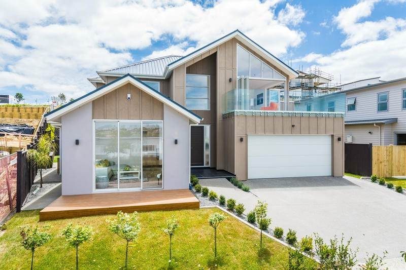 4 Tuatini Place, Long Bay, Auckland - Carousel 1