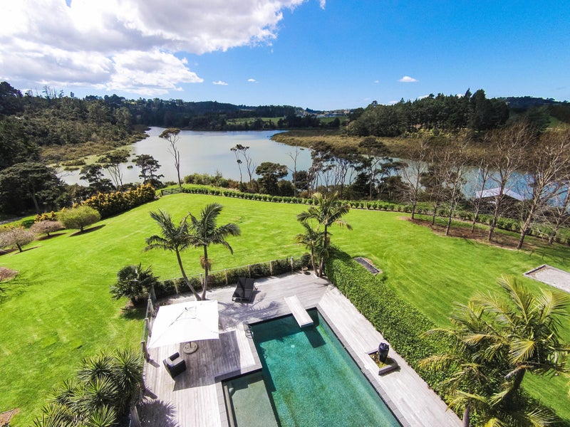 6 Edward Jonkers Drive, Albany - Carousel 21