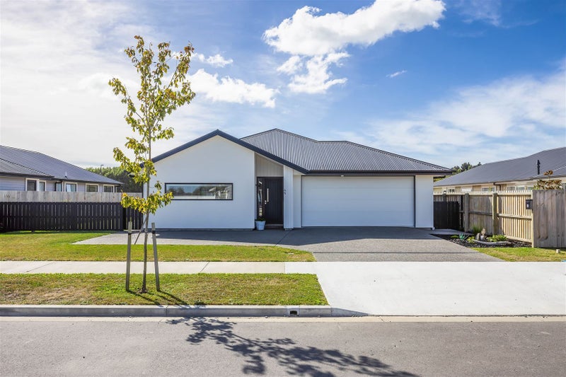 45 McQuillan Avenue, Woodend, Woodend - Carousel 19