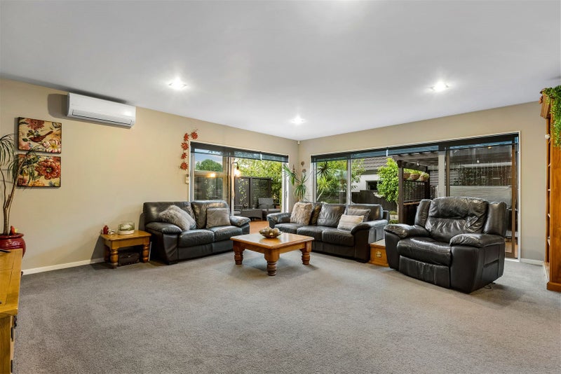 25A Law Street, Torbay, Auckland - Carousel 2