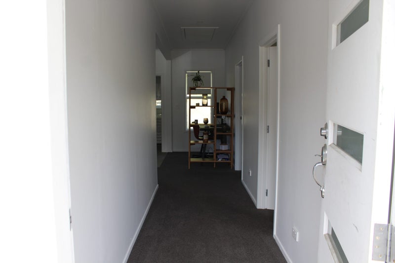 102 Glen Road, The Glen, Dunedin - Carousel 2