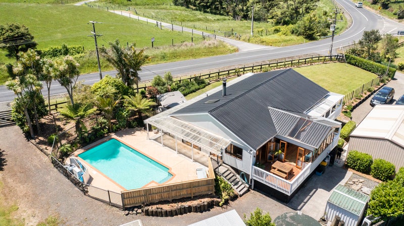 347 Foster Road, Kumeu - Carousel 1