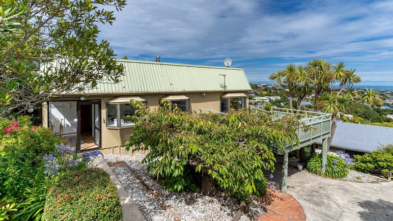 6 Moodie Street, Shiel Hill, Dunedin - Carousel 1