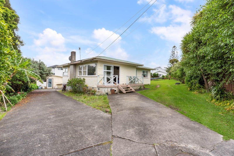 43 Farquhar Road, Glendene, Auckland - Carousel 1