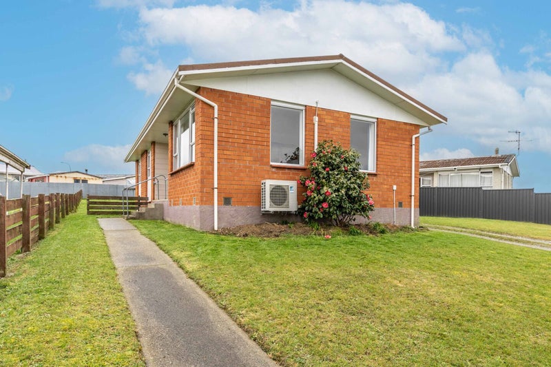 99 Dunbeath Crescent, Kew, Invercargill - Carousel 1