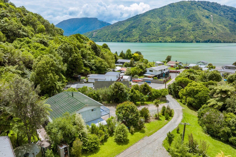 33 Belvue Bay Road, Havelock - Carousel 1