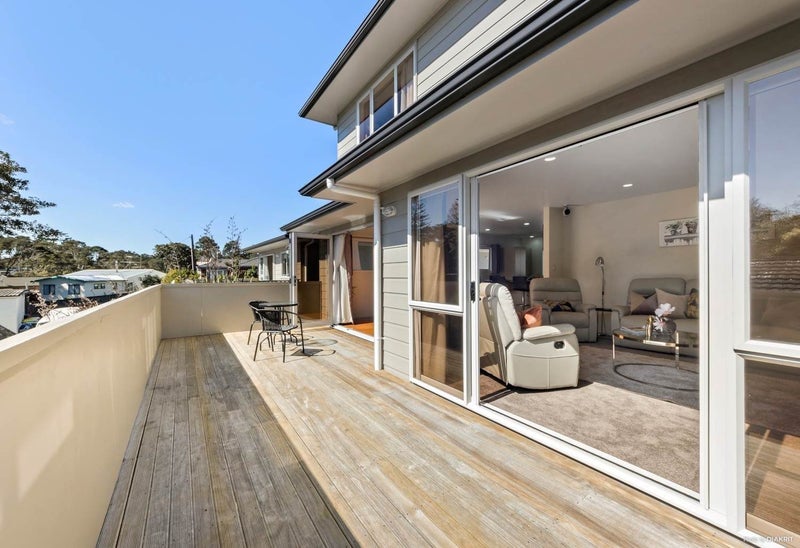 63A Godley Road, Green Bay, Auckland - Carousel 2