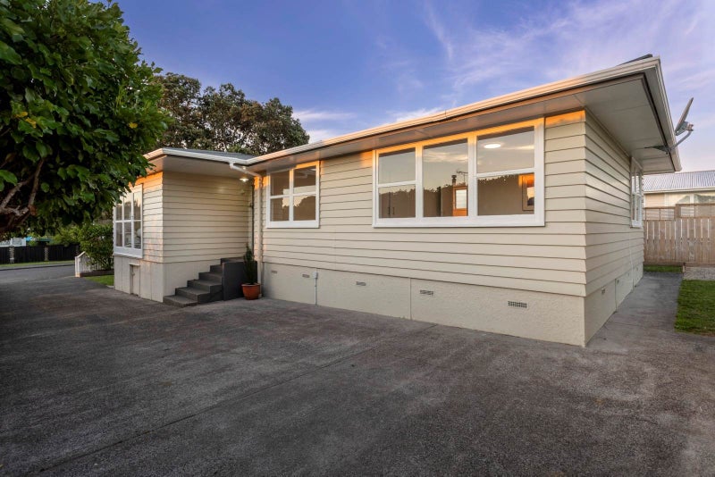 26 Melba Street, Beach Haven, Auckland - Carousel 2