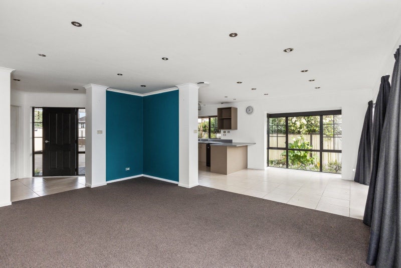 806A Grove Road, Mayfair, Hastings - Carousel 2