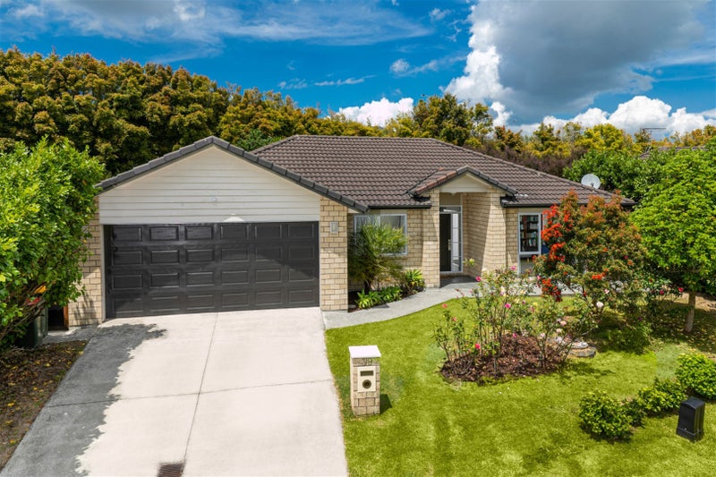 39 Northbrook Close, Greenhithe, Auckland - Carousel 1