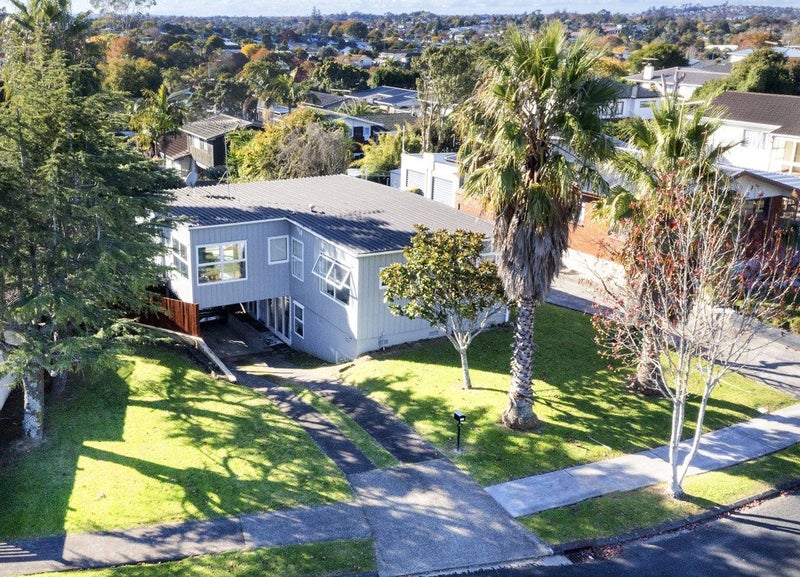 60 Beechdale Crescent, Pakuranga Heights, Auckland - Carousel 1