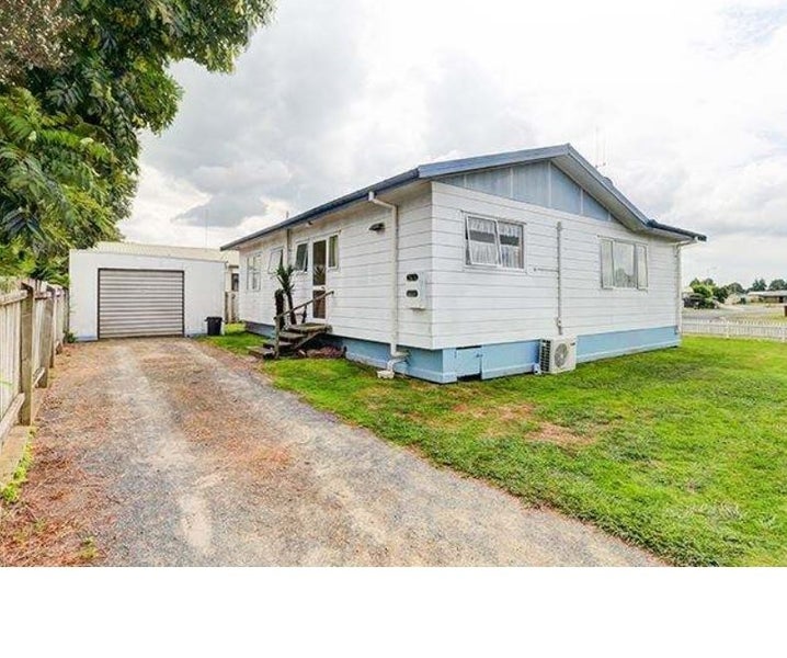 383 Kahikatea Drive, Dinsdale, Hamilton - Carousel 2