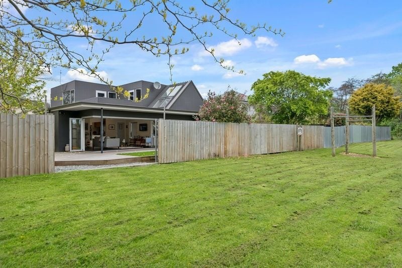 141 Ashgrove Terrace, Somerfield, Christchurch - Carousel 11