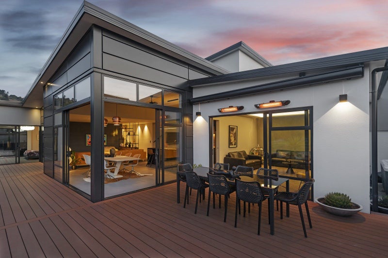 12 Round Hill Rise, Cracroft, Christchurch - Carousel 1