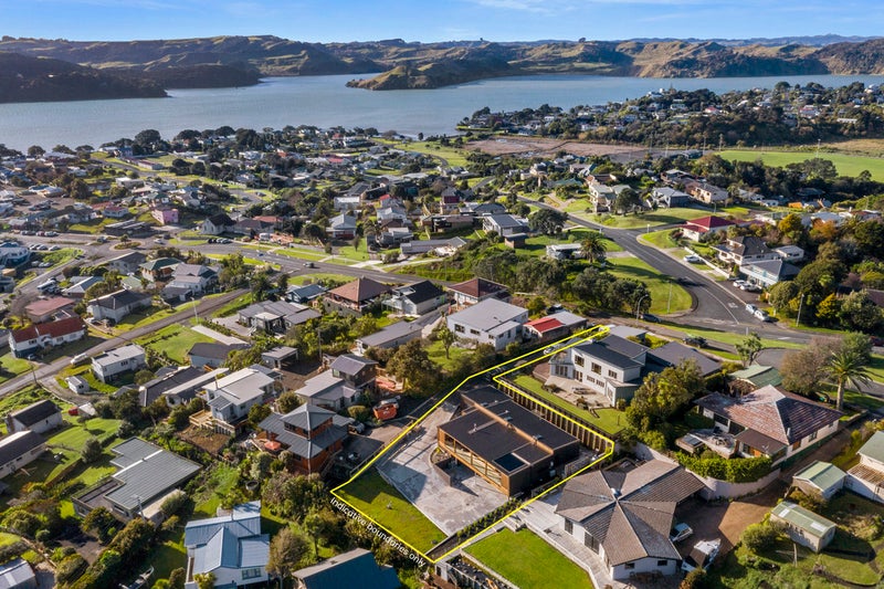 14 Upper Bow Street, Raglan - Carousel 22