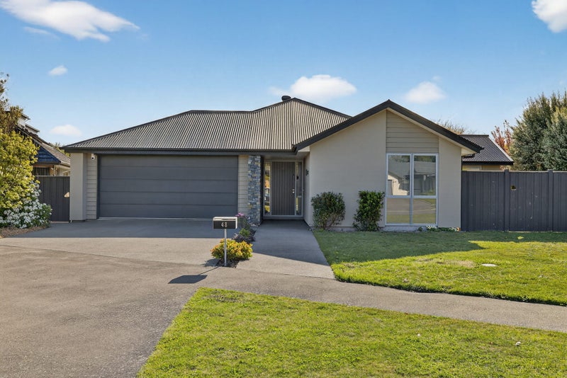 48 Blue Gum Place, New Brighton, Christchurch - Carousel 1