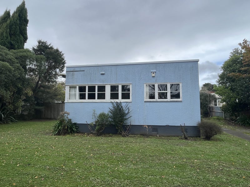 72 Savage Crescent, West End, Palmerston North - Carousel 2