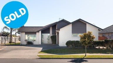 23 Arista Way, Rototuna North, Hamilton - Carousel 1