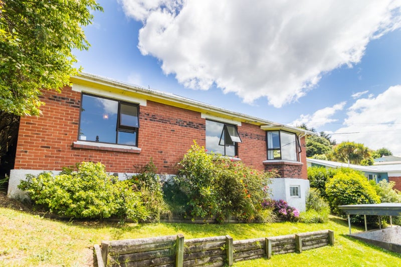 90 Playfair Street, Caversham, Dunedin - Carousel 1