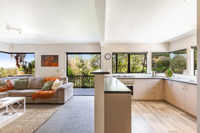 1/20 Reynolds Place, Torbay, Auckland - Carousel 1