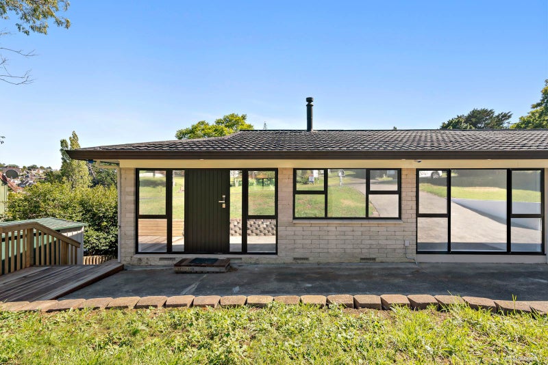 1/40 Castleton Drive, Mellons Bay, Auckland - Carousel 2