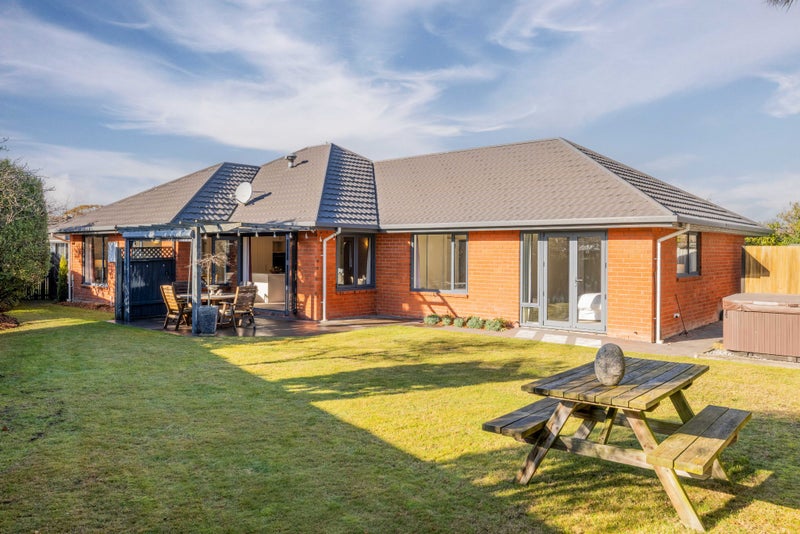 8 Mull Place, Broomfield, Christchurch - Carousel 25