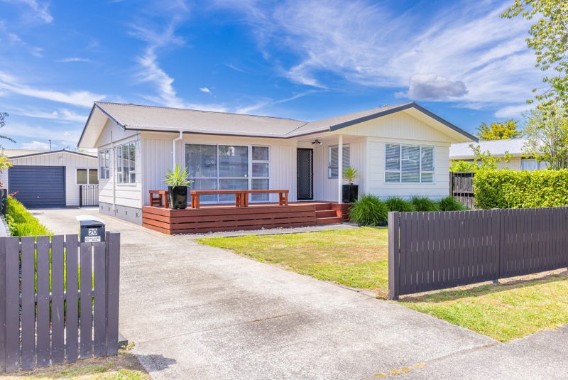 20 Caernarvon Street, Dinsdale, Hamilton - Carousel 2