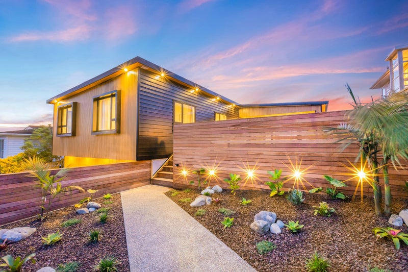 11 Lauderdale Road, Papakowhai, Porirua - Carousel 1