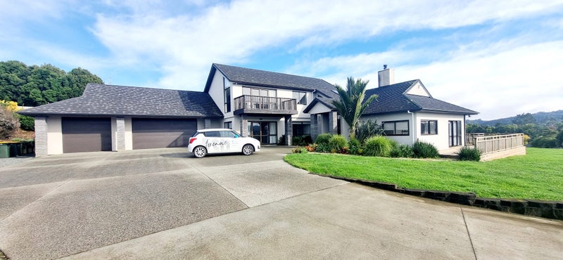 2160 Hunua Road, Papakura - Carousel 1