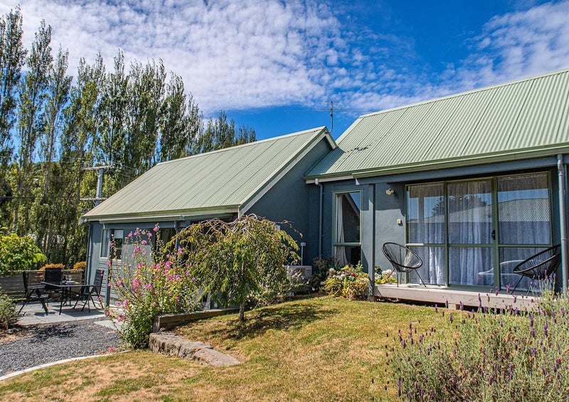 8 Allans Beach Road, Portobello, Dunedin - Carousel 1