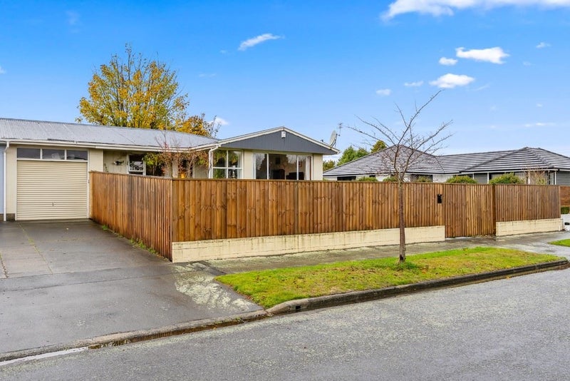 3 Mooray Avenue, Bishopdale, Christchurch - Carousel 1