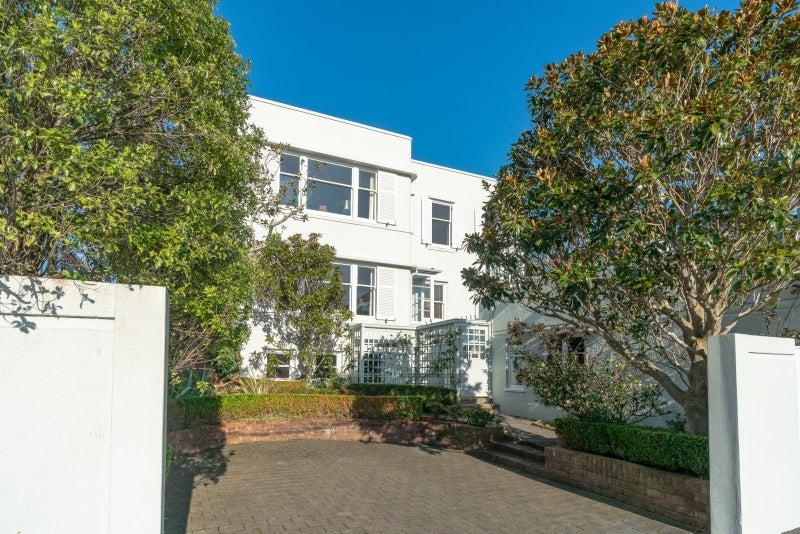 2/15 Upland Road, Kelburn, Wellington - Carousel 1
