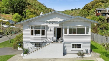 244 Nile Street East, Maitai, Nelson - Carousel 1