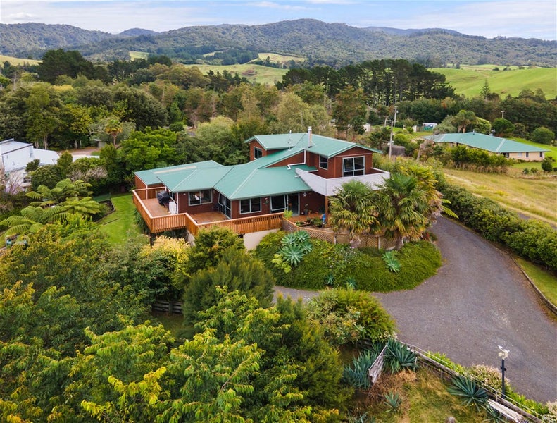 359 Hot Springs Road, Katikati - Carousel 1
