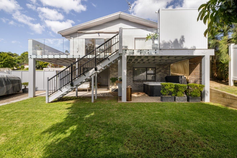 14 Meander Drive, Welcome Bay, Tauranga - Carousel 1