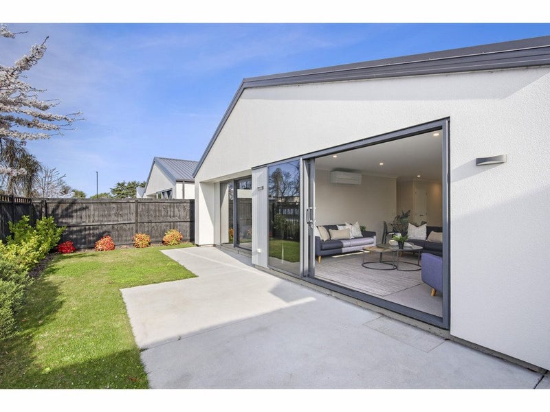 16 Horoeka Street, Avonhead, Christchurch - Carousel 2