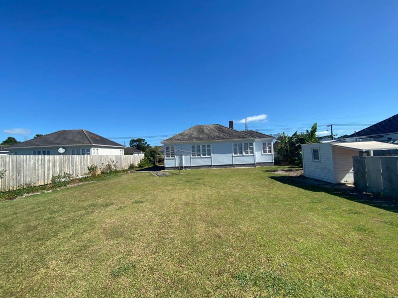 13 Miranda Street, Avondale, Auckland - Carousel 2