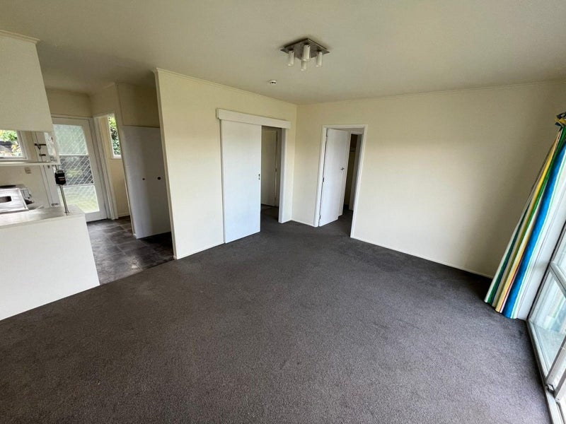 7/12 Reagan Road, Papatoetoe, Auckland - Carousel 2