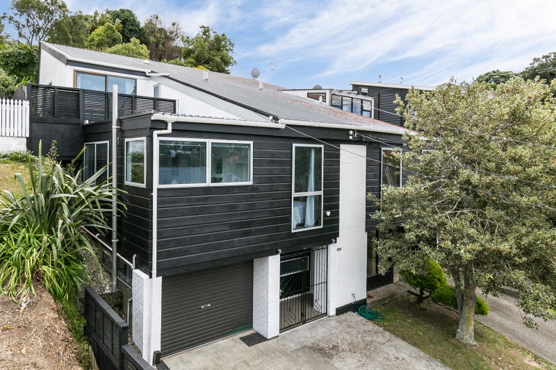 111A Churchill Drive, Crofton Downs, Wellington - Carousel 1