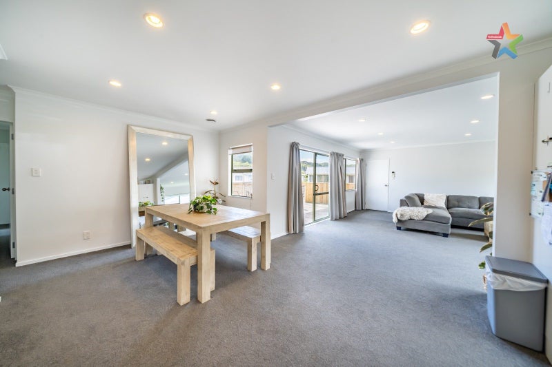 5A Kilkenny Grove, Wainuiomata, Lower Hutt - Carousel 2