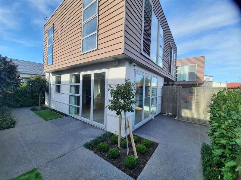 64A Fairfield Avenue, Addington, Christchurch - Carousel 1