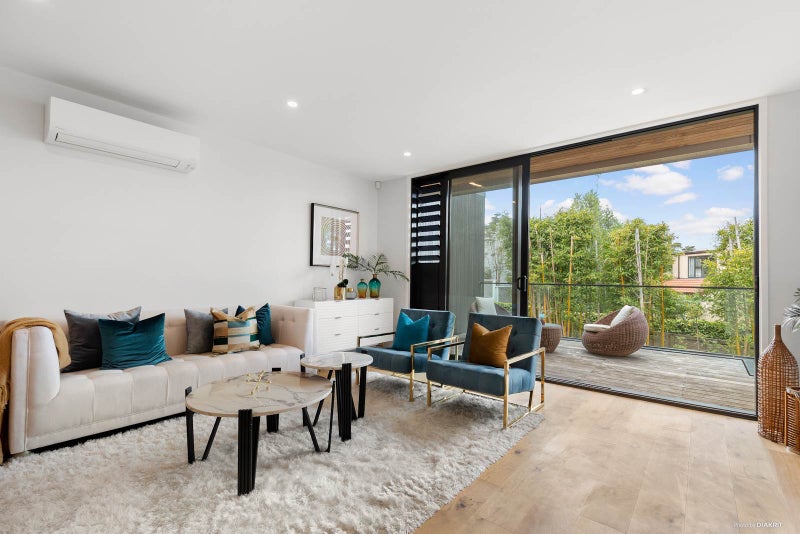 12 Macbeth Court, Milford, Auckland - Carousel 1