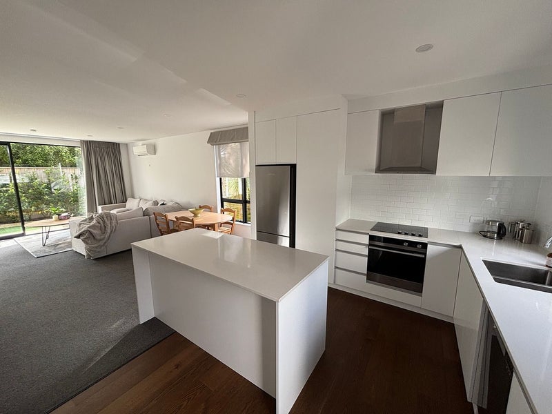 4/210 Karori Road, Karori, Wellington - Carousel 2