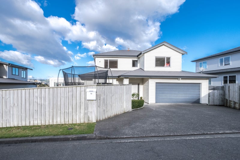 13 Moston Grove, Churton Park, Wellington - Carousel 2