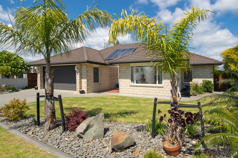 18 Rota Close, Papamoa Beach, Papamoa - Carousel 2