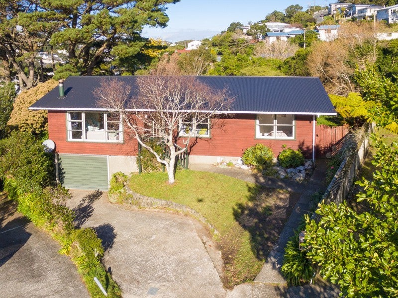 6 Merritt Way, Newlands, Wellington - Carousel 1