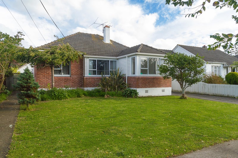 26 Pilcher Crescent, Naenae, Lower Hutt - Carousel 1