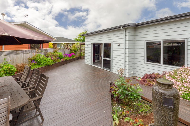 20A Ilford PL, Awapuni, Palmerston North - Carousel 2